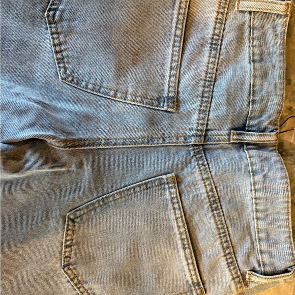 Edikted Raelynn Washed Low Rise Jeans - Picture 5 of 8